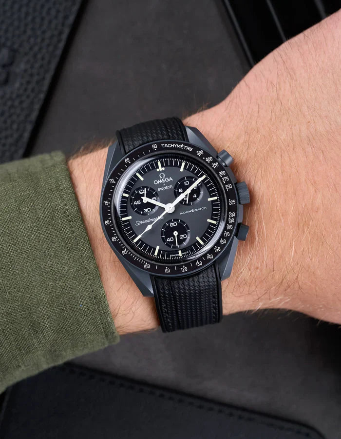 Premium Curved Rubber Strap - Black